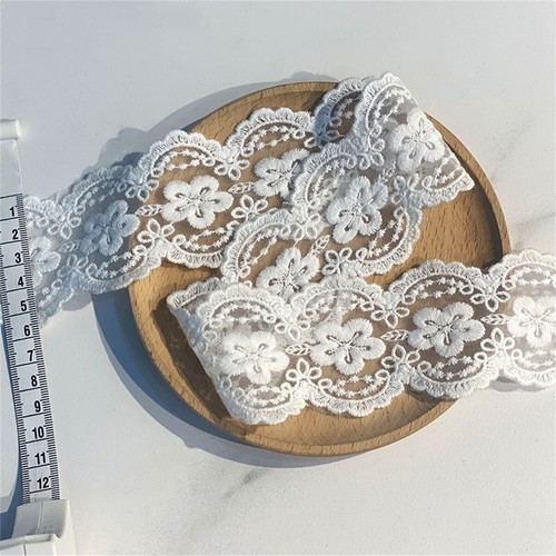 Yard vintage broderie - vintage,