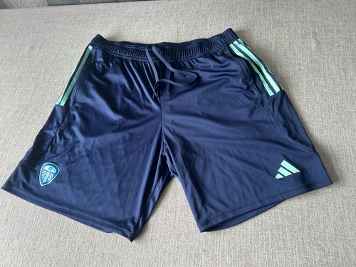Leeds united training shorts - leeds,