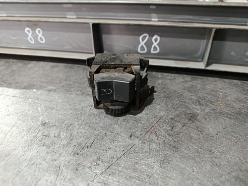 Light switch instrument
