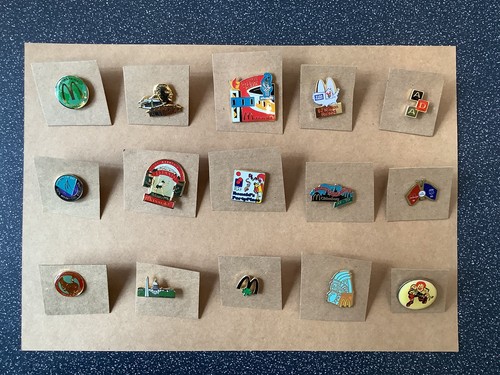 Pin badge vintage joblot - pin,