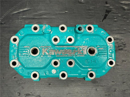 Oem kawasaki 750 cylinder head - kawasaki,