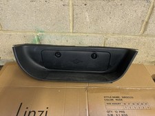 Hyundai I800 2008 Complete Drivers Side Step With Cover Offside Door Step