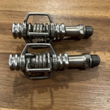 EXCELLENT Condition!  Set of 2