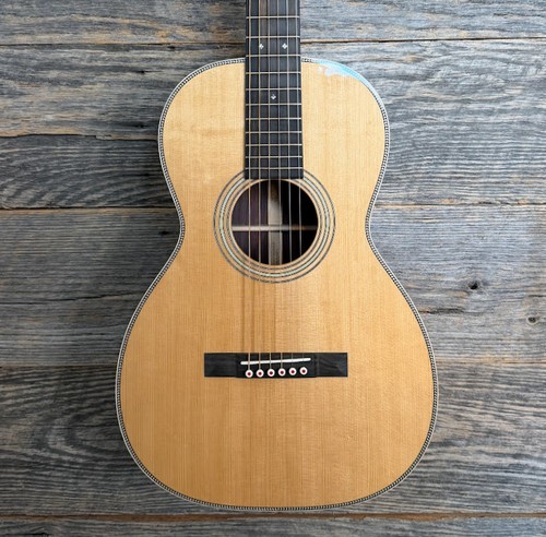Martin modern deluxe - 28,