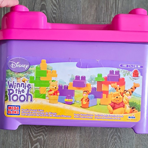 Winnie the pooh and mega - winnie, bloks