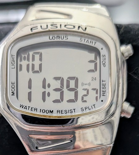 Y717 4a00 lorus fusion - lorus,