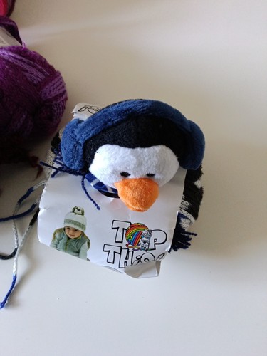 Yarn bundle includes