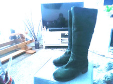 Fab Vintage Morlands green suede waterproof sheepskin lined boots 6 knee length