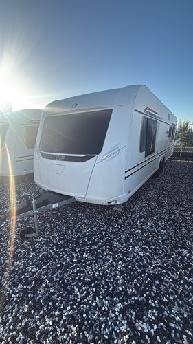 Lmc 695 vip caravan - 695,
