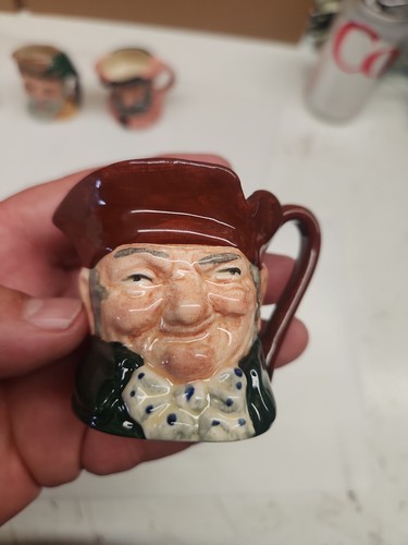 Vintage minature royal doulton - minature,