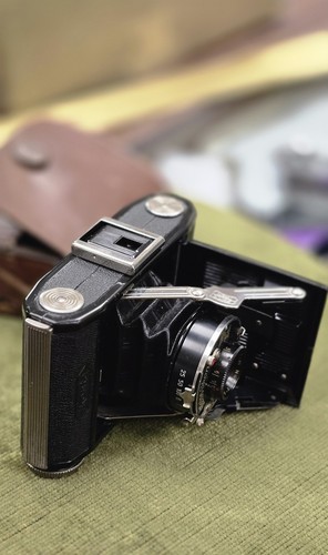 Vintage zeiss ikon ikonta - zeiss,