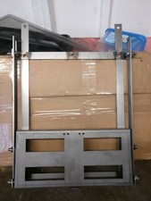 MILITARY LAND ROVER DEFENDER