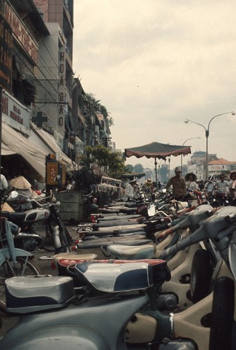 1972 saigon vietnam - vietnam, moped