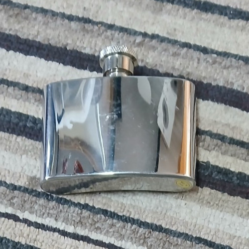 Stainless steel hip flasks - steel,