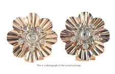 Retro Fluted Flower 1tcw Old