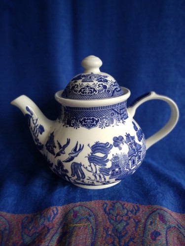 Large churchill willow pattern - large,