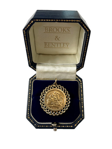 22ct half sovereign coin - 22ct,
