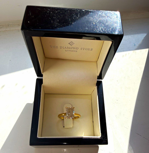 The diamond store - the, 18ct