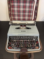 Olivetti Lettera 22 Vintage