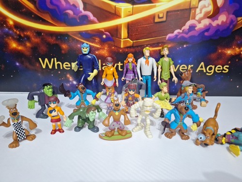 Scooby doo figure bundle - scooby,
