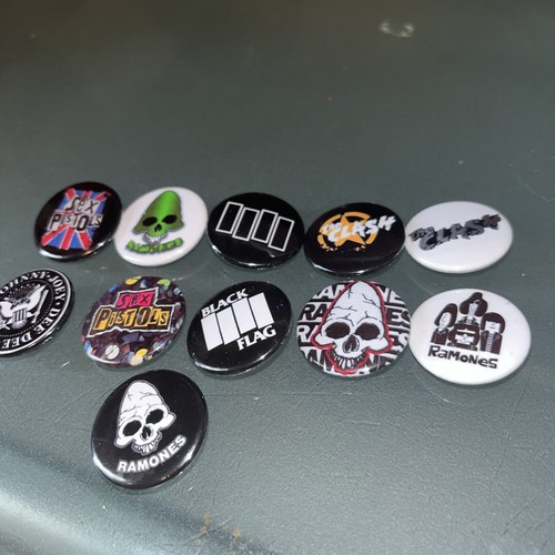 Mixed punk badges 25mm - mixed,