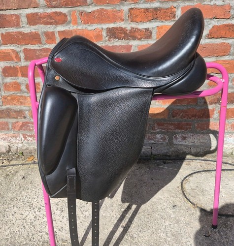 Jeffries monoflap dressage
