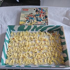 over 2 sets x Airfix 1/72 WATERLOO HIGHLAND INFANTRY Napoleonic figures Boxed