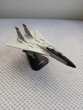 f14 tomcat 1/72 scale.
