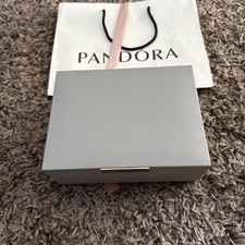 Pandora Medium Dove Grey Jewellery Box A Discontinued Item