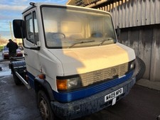 Mercedes Vario 809d chassis cab