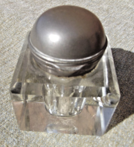 Writing slope box inkwell - slope,