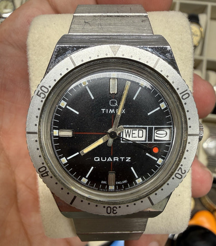 Timex quartz day date black - quartz, day/date