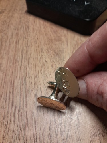 Vintage gold tone cufflinks - gold-tone,