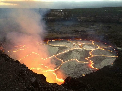 Kilauea volcano erupting - volcano,