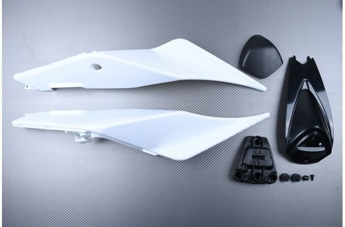 Complete unpainted rear tail - complete,
