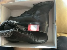 Gabor Woman’s Brand New