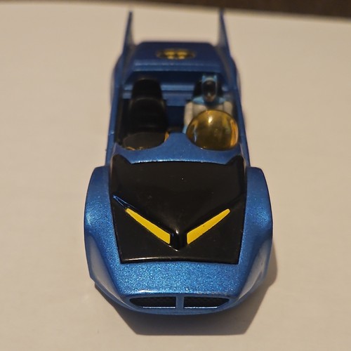 Corgi batman batmobile 43 - corgi,