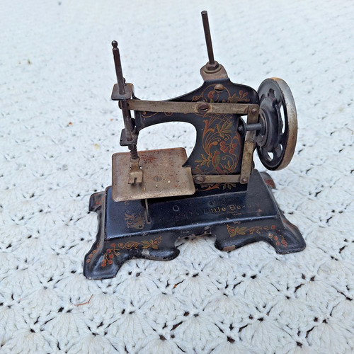 Vtg little beauty - vtg,