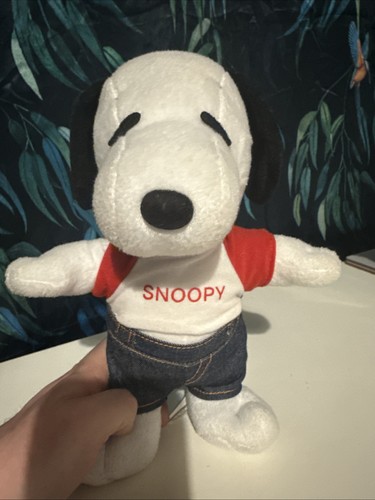 Peanuts snoopy the dog - snoopy,