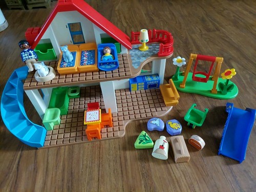 Playmobil big busy house - big,