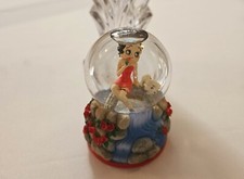 BETTY BOOP SNOW GLOBE 3" TALL