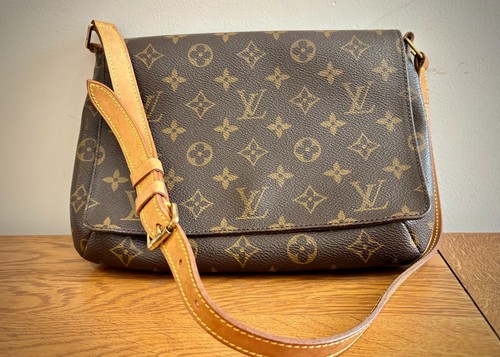 Louis vuitton musette - musette, pm