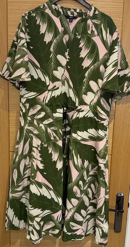 Next green pink whilte leaf - next,