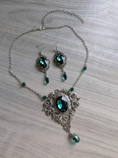 Gothic Victorian Style Necklace And Earrings Emerald Green Glass Jewellery Set