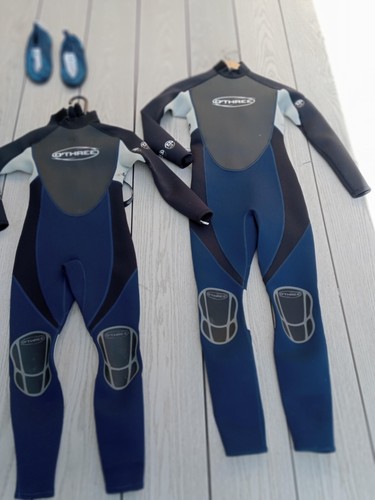 Childs wetsuits made by - x,