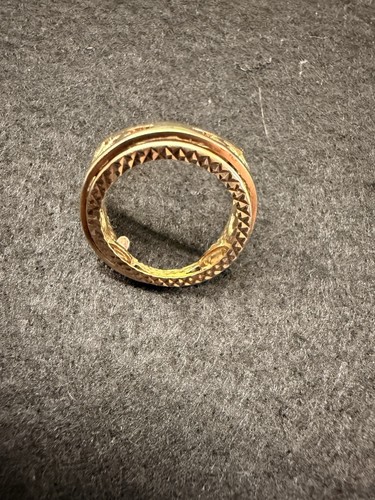 9ct yellow gold half sovereign - half,