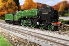 Hornby R3974 LNER Thompson