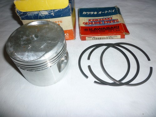 Kawasaki piston ring set - &,