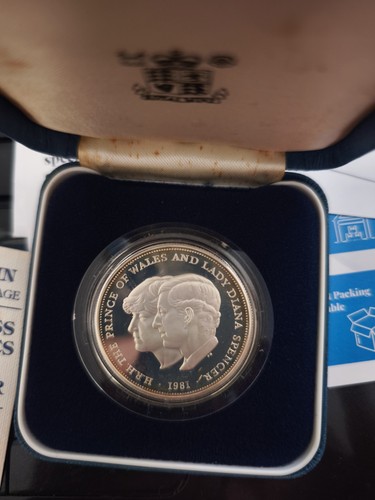 1981 royal wedding silver - royal,