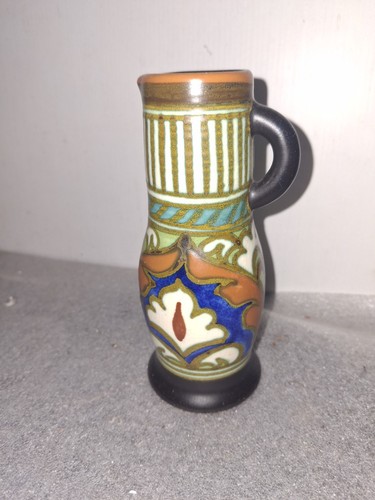 Small 1930s gouda jug hand - small,